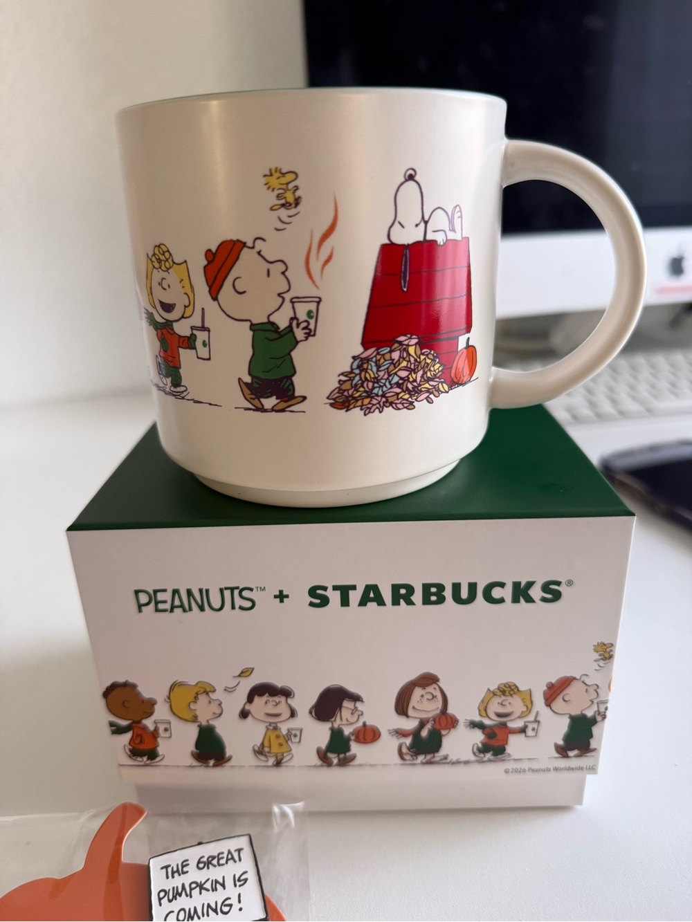 Starbucks White Peanuts Snoopy & Friends Fall Mug